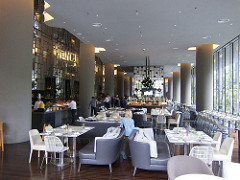 nice place to stay in singapore