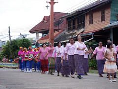 loy krathong, old town, ko lanta