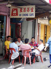 early beer at »ah chiong cafe«