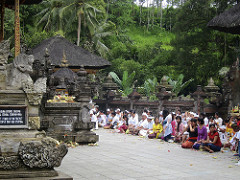 temple ceremony in bali