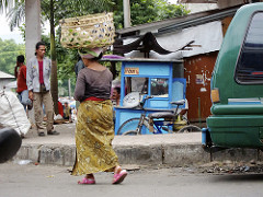 market in amlapura, west bali