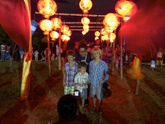 kids with new friend